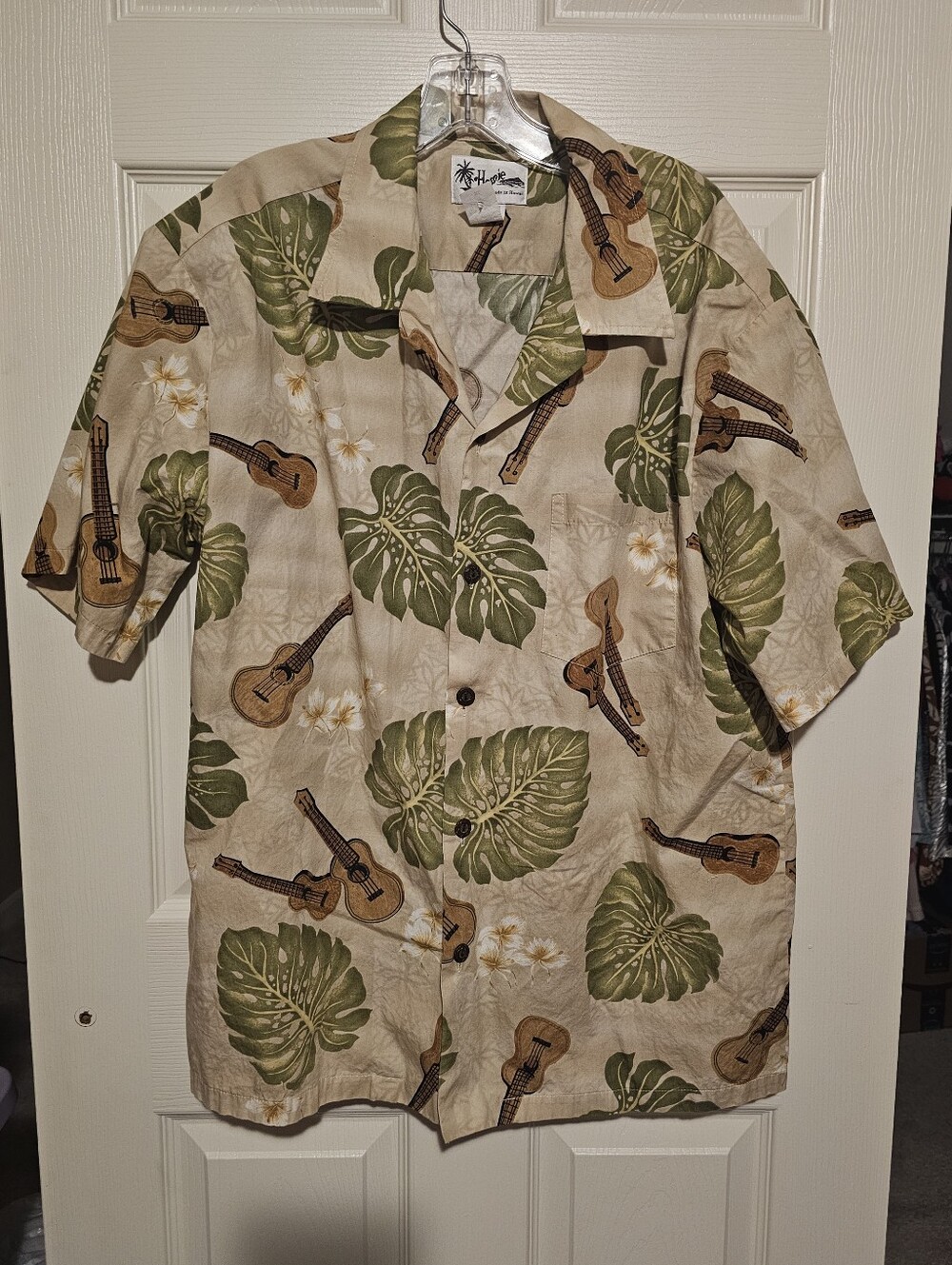 Authentic Howie Hawaiian Shirt with Green Leaf Print Sz XL